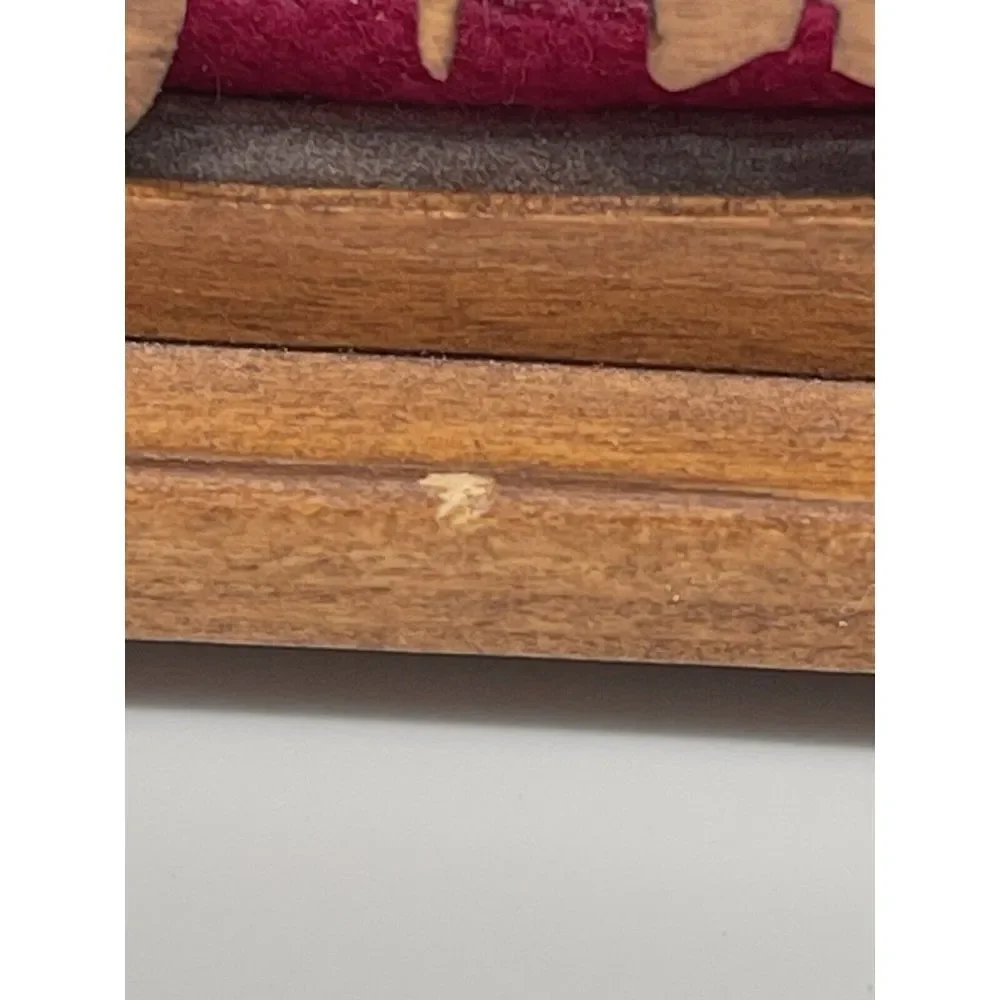 Wooden Laser Cut Keepsake Box Leaf Motif Lightweight Red Lining 9